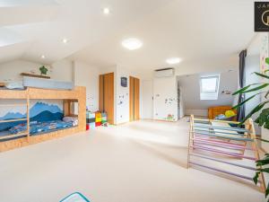 Pronájem rodinného domu, Kladno, A. Dvořáka, 242 m2