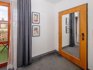 Pronájem bytu 2+kk, Praha - Smíchov, U Santošky, 50 m2