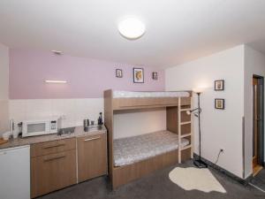 Pronájem bytu 2+kk, Praha - Smíchov, U Santošky, 50 m2