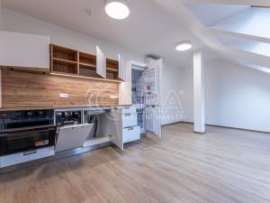 Pronájem bytu 2+kk, Praha - Karlín, Křižíkova, 49 m2