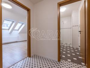 Pronájem bytu 2+kk, Praha - Karlín, Křižíkova, 49 m2