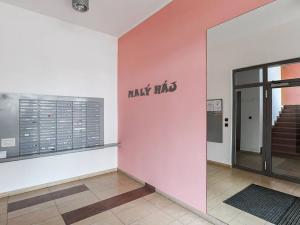 Pronájem bytu 2+kk, Praha - Dolní Měcholupy, Kryšpínova, 48 m2