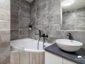 Prodej bytu 1+1, Plzeň, Komenského, 36 m2