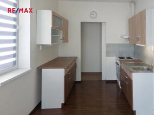 Pronájem bytu 3+kk, Velký Osek, U hřiště, 76 m2