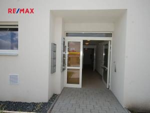 Pronájem bytu 3+kk, Velký Osek, U hřiště, 76 m2