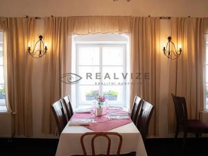 Prodej vícegeneračního domu, Nové Hrady, 880 m2