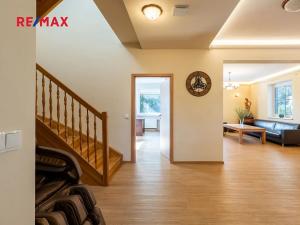 Prodej rodinného domu, Jesenice, Zdiměřická, 250 m2