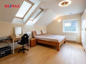 Prodej rodinného domu, Jesenice, Zdiměřická, 250 m2