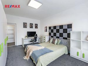 Prodej činžovního domu, České Velenice, Komenského, 247 m2