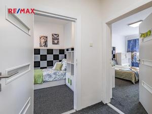 Prodej vícegeneračního domu, České Velenice, Komenského, 247 m2