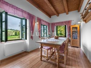 Prodej komerční nemovitosti, Stříbrná Skalice, 1700 m2