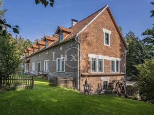 Prodej komerční nemovitosti, Stříbrná Skalice, 1700 m2