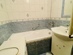 Prodej bytu 3+1, Karlovy Vary, Šumavská, 66 m2