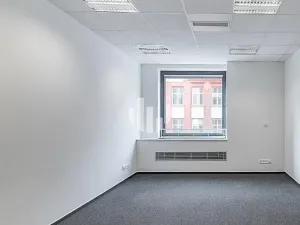 Pronájem kanceláře, Praha - Karlín, Thámova, 130 m2