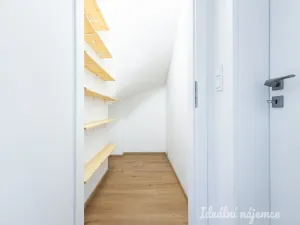 Pronájem rodinného domu, Horoušany, Kubišova, 120 m2