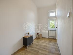 Prodej bytu 2+1, Český Těšín, Odboje, 69 m2