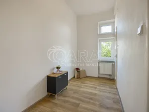 Prodej bytu 2+1, Český Těšín, Odboje, 69 m2