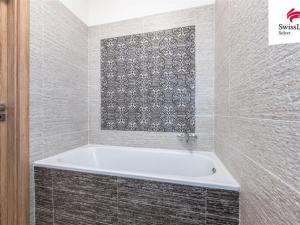 Prodej bytu 3+kk, Břežany II, 77 m2
