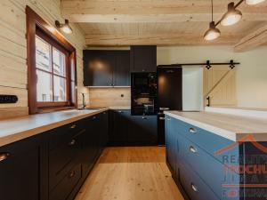 Prodej rodinného domu, Lužany, 425 m2