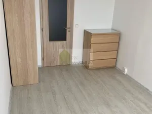 Pronájem bytu 2+kk, Praha - Kobylisy, Bojasova, 47 m2