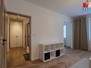 Pronájem bytu 1+1, Karlovy Vary, Palackého náměstí, 30 m2