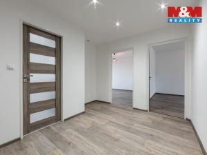 Prodej bytu 2+1, Karlovy Vary - Drahovice, Maďarská, 61 m2