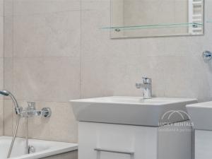 Pronájem bytu 2+kk, Praha, Líbalova, 43 m2