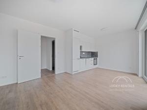 Pronájem bytu 1+kk, Praha, Líbalova, 32 m2