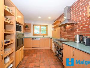 Prodej rodinného domu, Chrášťany, V Zahradách, 213 m2