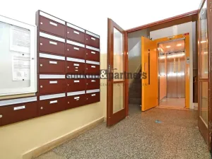 Pronájem bytu 2+1, Praha - Vršovice, V olšinách, 52 m2