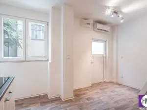 Prodej bytu 1+kk, Praha, Husitská, 20 m2