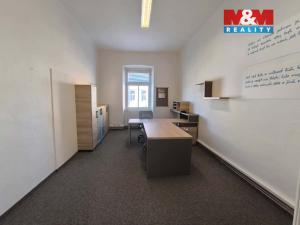 Pronájem kanceláře, Pardubice - Zelené Předměstí, 17. listopadu, 47 m2