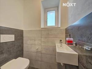 Prodej bytu 3+1, Jindřichův Hradec, Sídliště, 72 m2