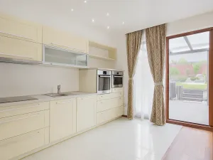 Prodej rodinného domu, Praha - Březiněves, 250 m2