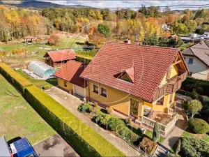 Prodej rodinného domu, Ostrov, 210 m2