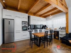 Prodej bytu 3+kk, Praha - Letňany, Kuželova, 92 m2