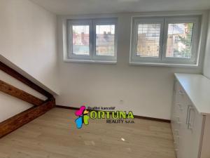 Pronájem bytu 2+kk, České Budějovice, V. Špály, 35 m2