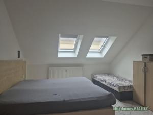 Pronájem bytu 2+kk, Praha - Smíchov, U Santošky, 50 m2