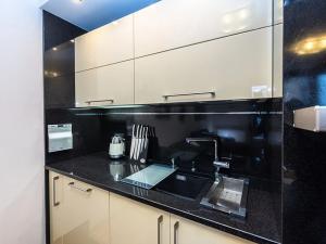 Pronájem bytu 2+kk, Praha - Stodůlky, Švejcarovo náměstí, 57 m2