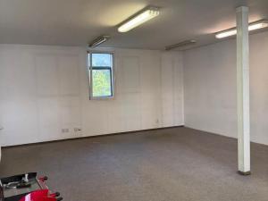 Pronájem kanceláře, Praha - Uhříněves, Kašperská, 100 m2