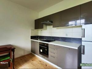 Prodej bytu 1+kk, Praha - Uhříněves, Bečovská, 32 m2