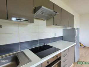 Prodej bytu 1+kk, Praha - Uhříněves, Bečovská, 32 m2