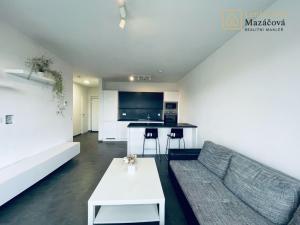 Pronájem bytu 2+kk, Olomouc - Slavonín, Topolová, 53 m2