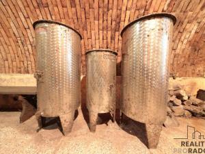 Prodej vinného sklepa, Mutěnice, 120 m2