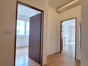Pronájem bytu 2+kk, Praha - Strašnice, Černokostelecká, 47 m2