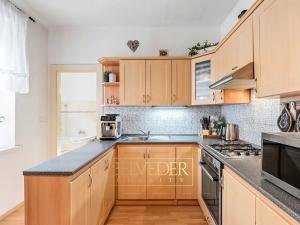 Prodej bytu 4+1, Teplice, Metelkovo náměstí, 120 m2