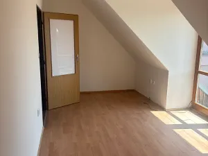 Pronájem bytu 3+kk, Náměšť nad Oslavou, Masarykovo nám., 92 m2