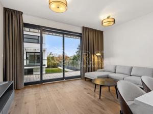 Pronájem bytu 2+kk, Praha - Troja, Pod Hrachovkou, 61 m2