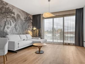 Pronájem bytu 2+kk, Praha - Troja, Pod Hrachovkou, 55 m2