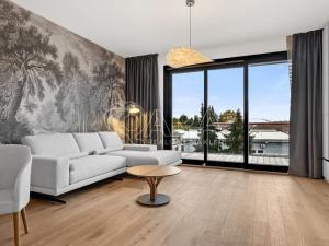 Pronájem bytu 2+kk, Praha - Troja, Pod Hrachovkou, 55 m2